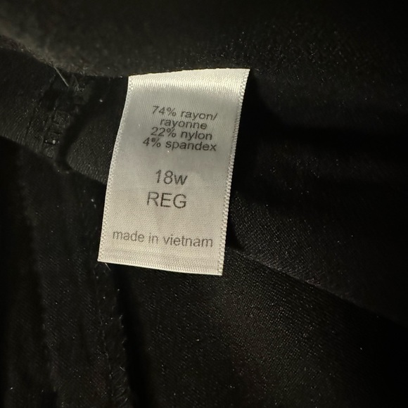 MAURICES pull on slack in black. Size 18. - Picture 2 of 3